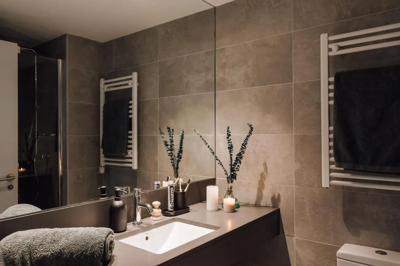 ברצלונה Ferrat - 3 Bedrooms In Eixample Esquerra
